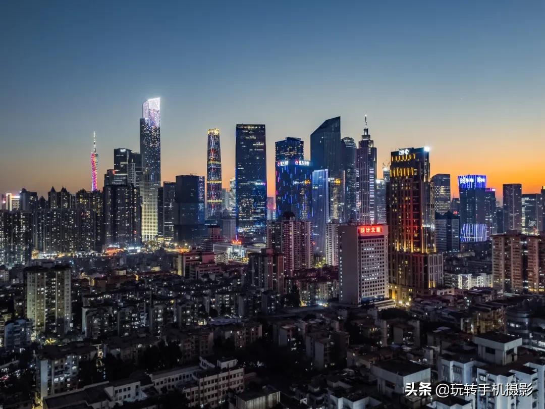 真羡慕那些拍照不用修图的女孩子,为什么那么多人喜欢iphone拍照