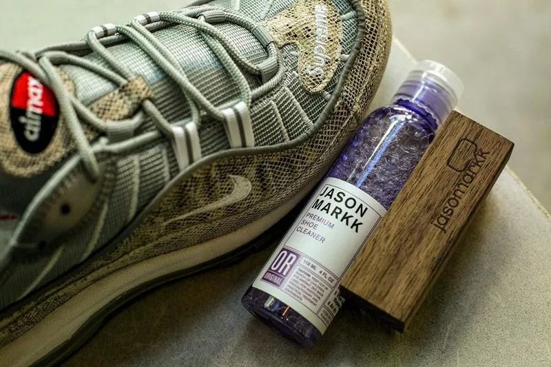 球鞋表面脏了怎么清理,球鞋脏了怎么修复