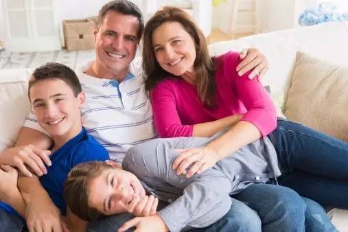 孩子的3个叛逆期家长该如何应对 (如何正确对待孩子三次叛逆期)