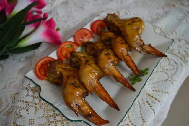 三款令人胃口大开的美味烤鸡翅,烤鸡翅鸡腿配方