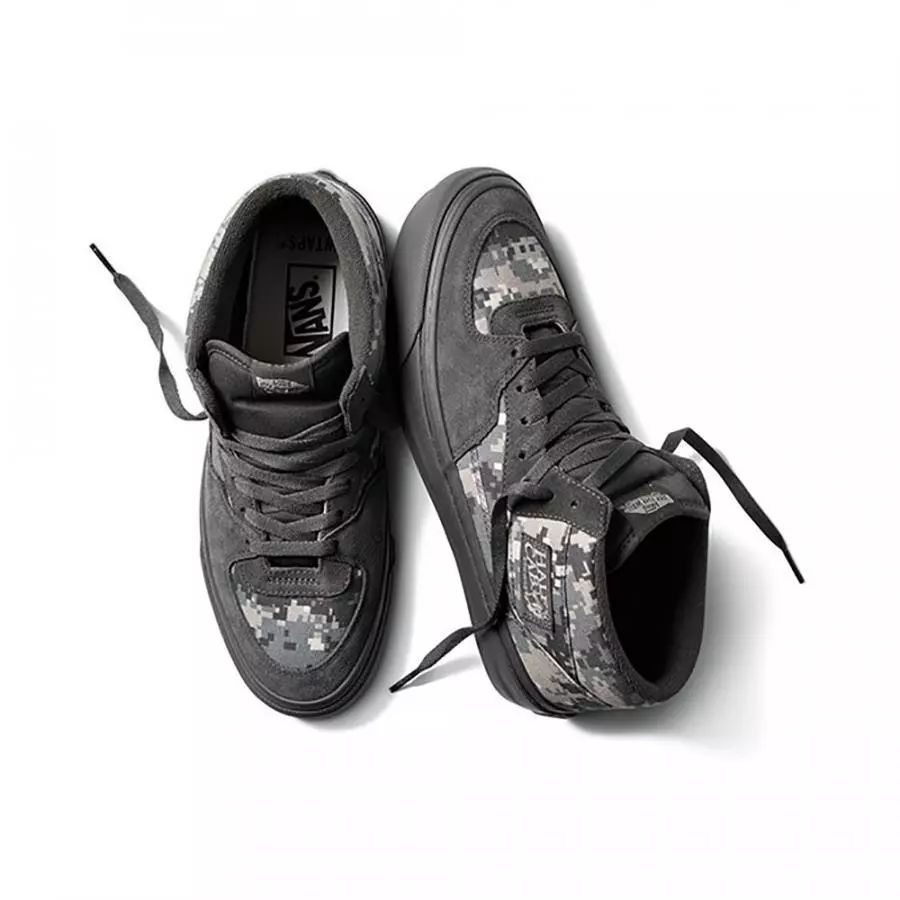 aj4涂鸦联名灰麂皮,aj4涂鸦与aj11