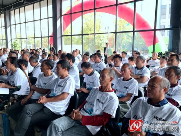 怀化“橙乡合作社”让“山果”变“甜果”