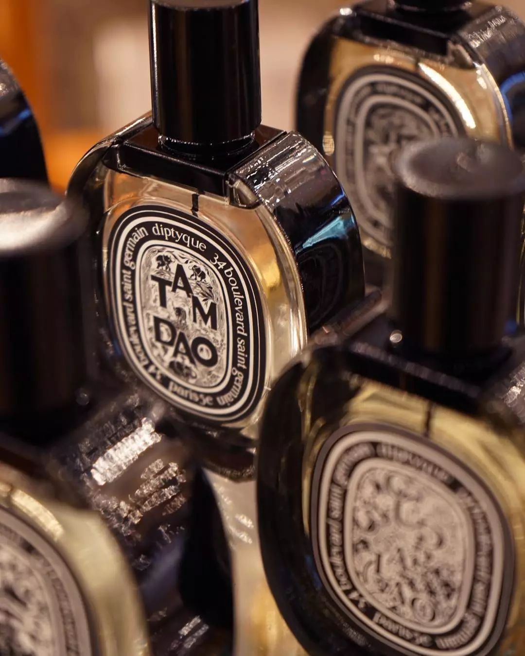 世界十大奢侈品香水品牌排行前十,女生香水最好的品牌是什么