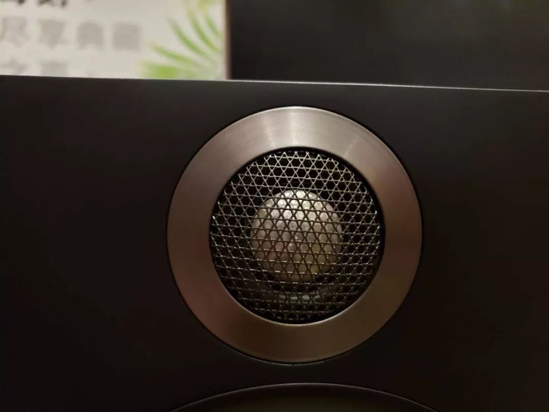 bowerswilkins耳机,沃尔沃s90宝华韦健音响