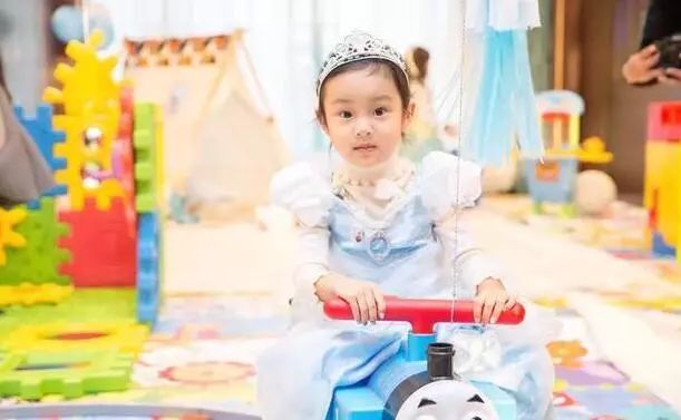 宝宝宴怎么办？瞅瞅星二代们的生日party学习了~