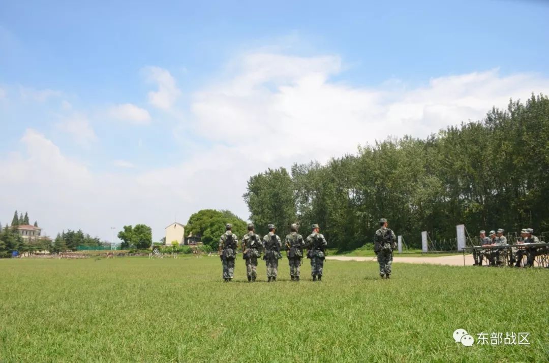 新兵连相聚完整版,新兵连25年相聚完整版