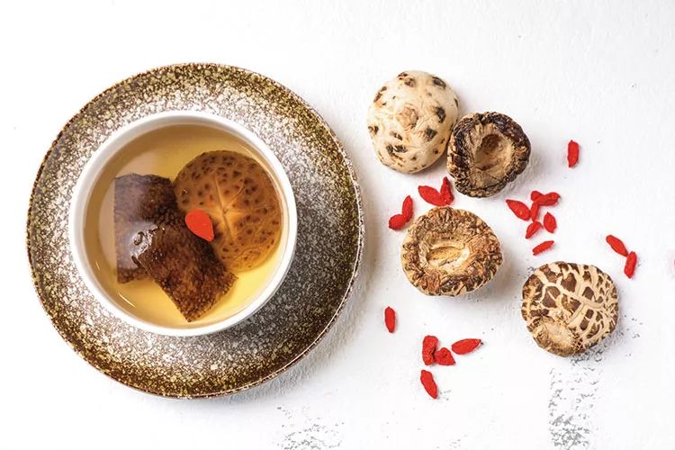 广东大厨教你一道滋补靓汤,每日一碗滋补汤