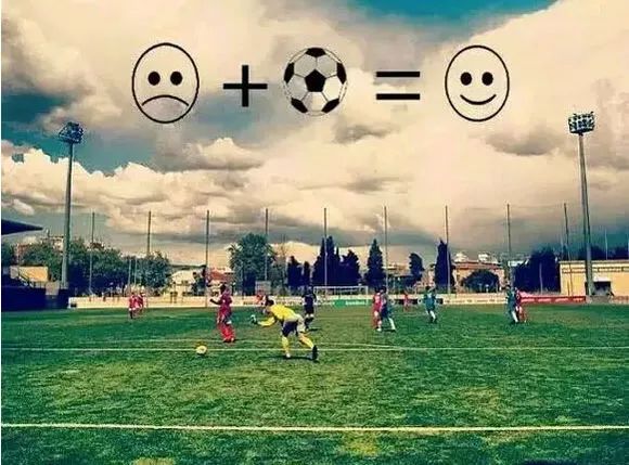 让全大宁人沸腾的足球赛开踢啦！300多名业主约战静安体育中心