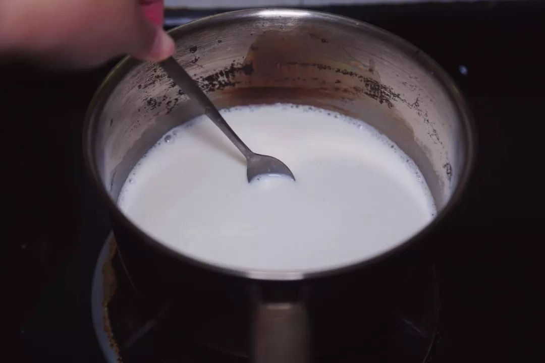 简单易做的草莓布丁,为孩子做甜品