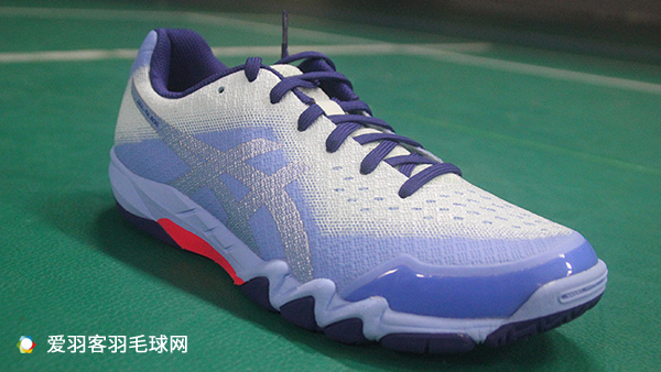 凌波微步,就是这么轻爽!亚瑟士刀锋6女款测评