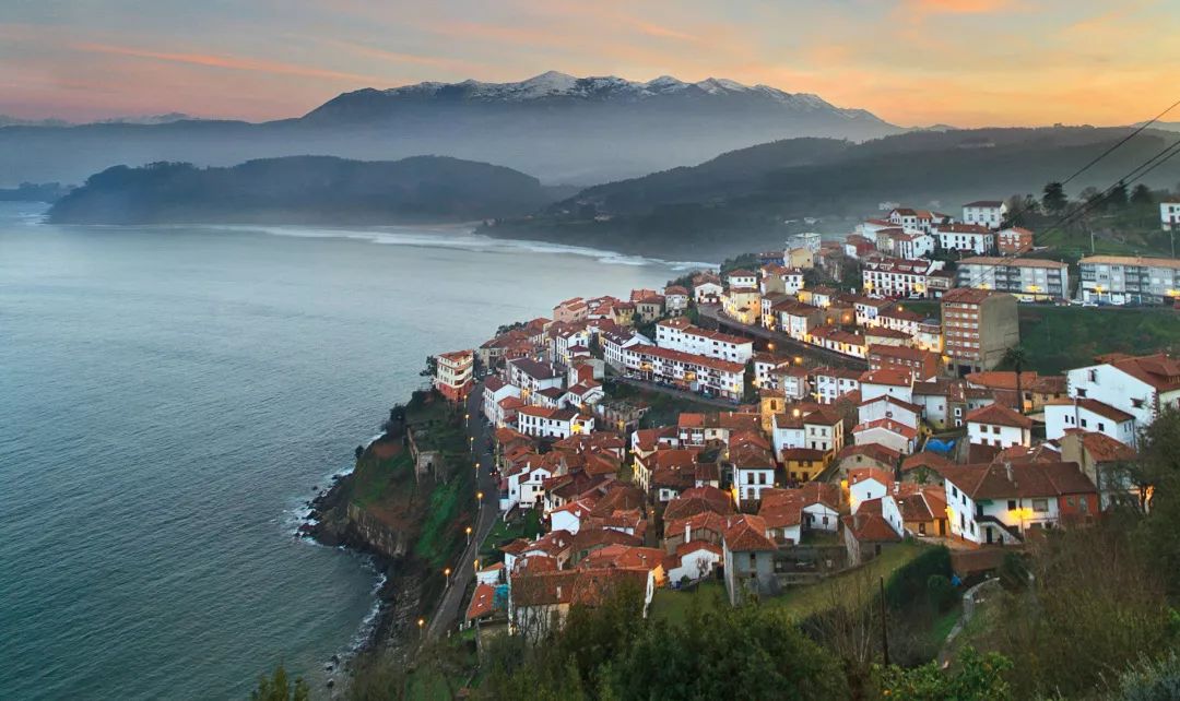 西班牙最美小镇排名,西班牙最美十个小镇