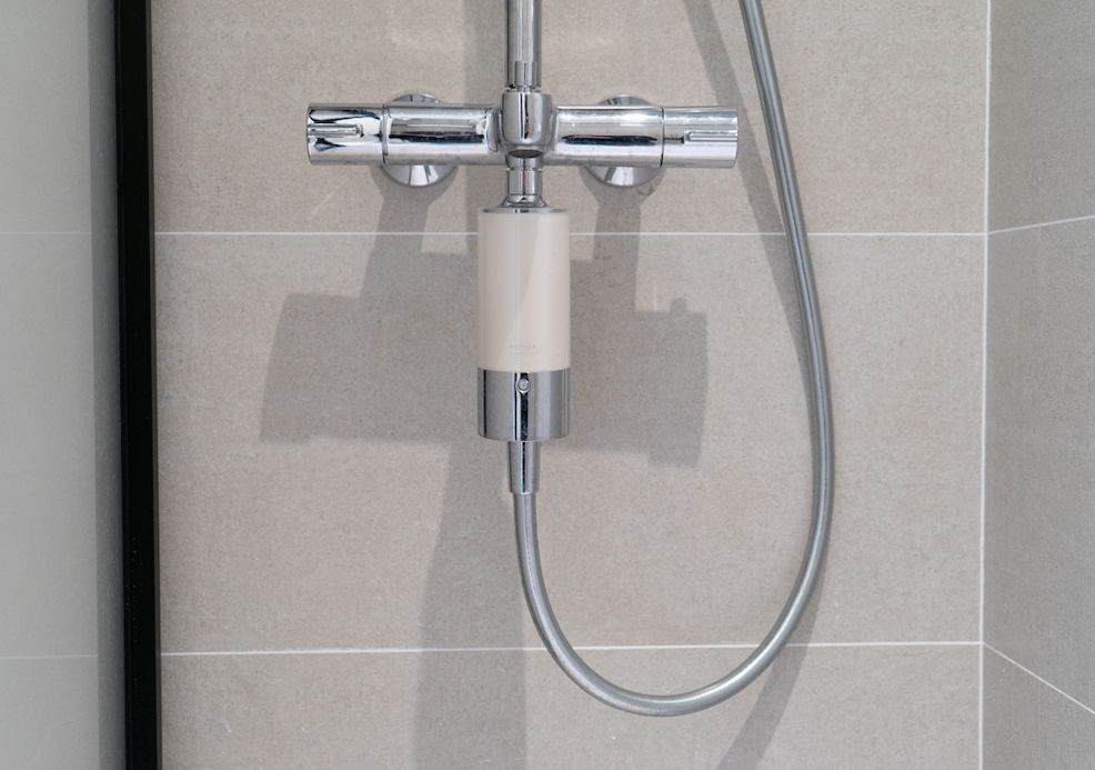 我们只在卫生间换了一头门，神奇的事情……发生了