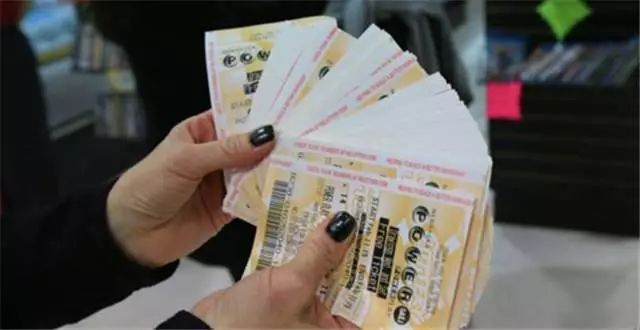 16亿美元美国一彩民独享彩票大奖,美国彩票中56亿美元最高巨奖