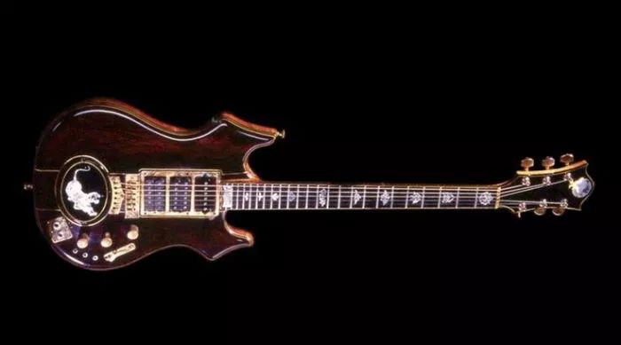 世界上最贵的吉他弹,世界上最贵的吉他四根弦