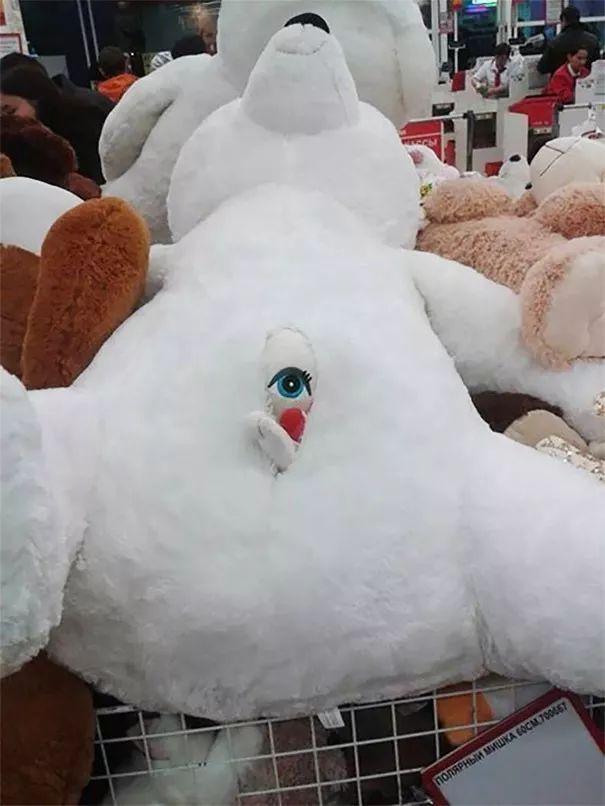 “为了报复女友送我假AJ，我给她准备了一盒大蟑螂”