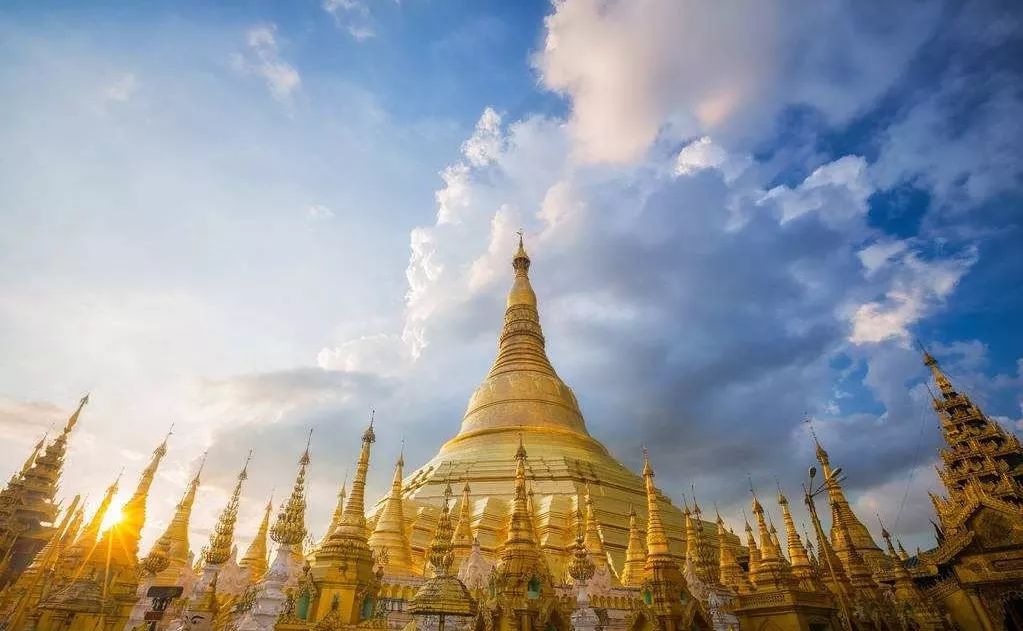 深圳到迪拜飞机票价,深圳直飞迪拜航班有哪些