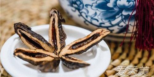 吃槟榔感觉脸肿了,吃槟榔一个月多久脸能恢复