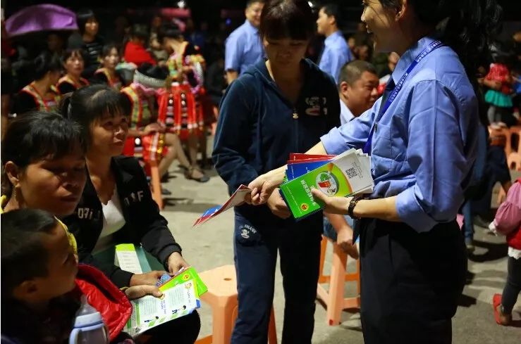这一夜场集市有亮点，看剧学法两不误！
