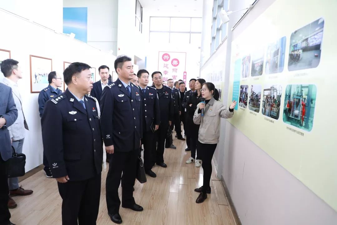 一个很有趣的朋友圈,一个特别的朋友800字