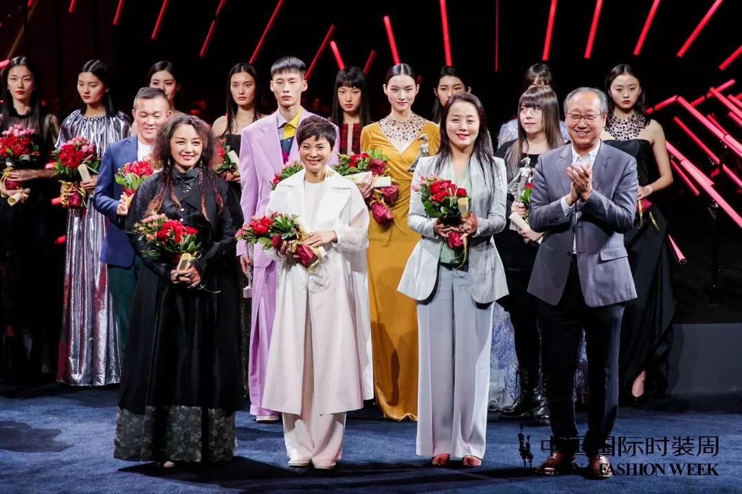 心如花木向阳而生抖音,心如花木向阳而生人民日报