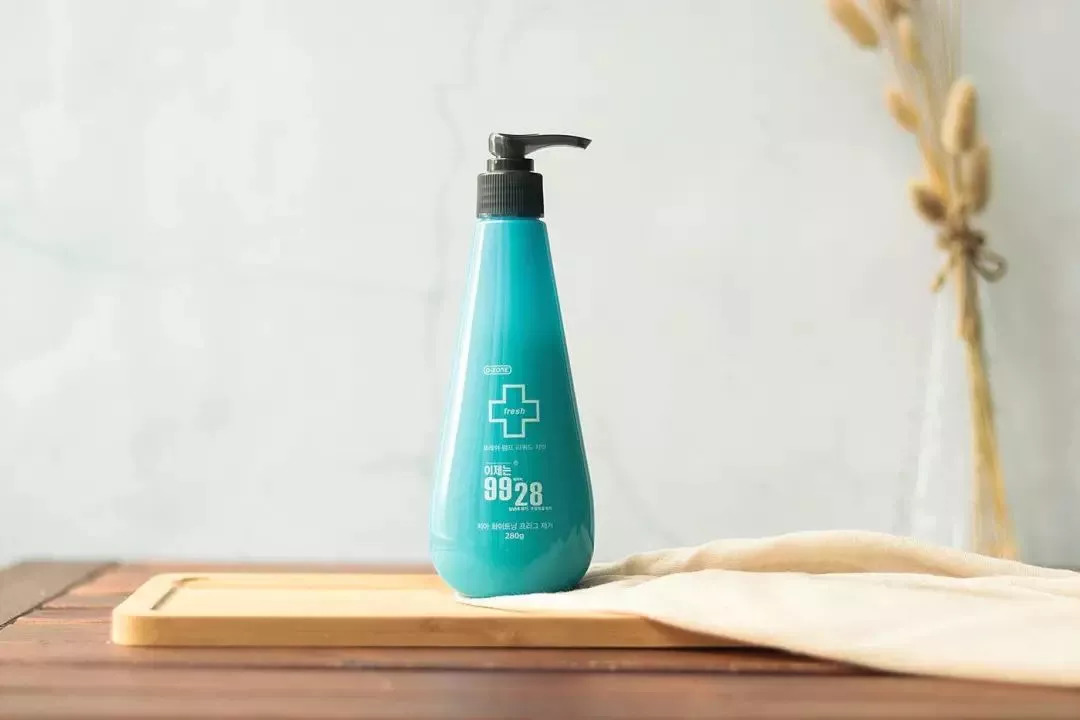 专治牙黄口臭超好用牙膏明星同款,牙膏测评美白去黄清新口气第一名