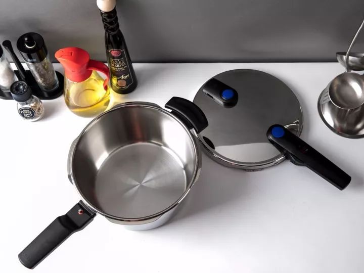 11.11超级团丨德国人做的高速快锅，10分钟两道硬菜同时上桌！