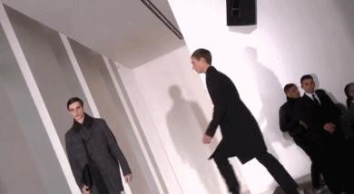 不知道穿什么衣服app,不知道穿什么衣服最搭