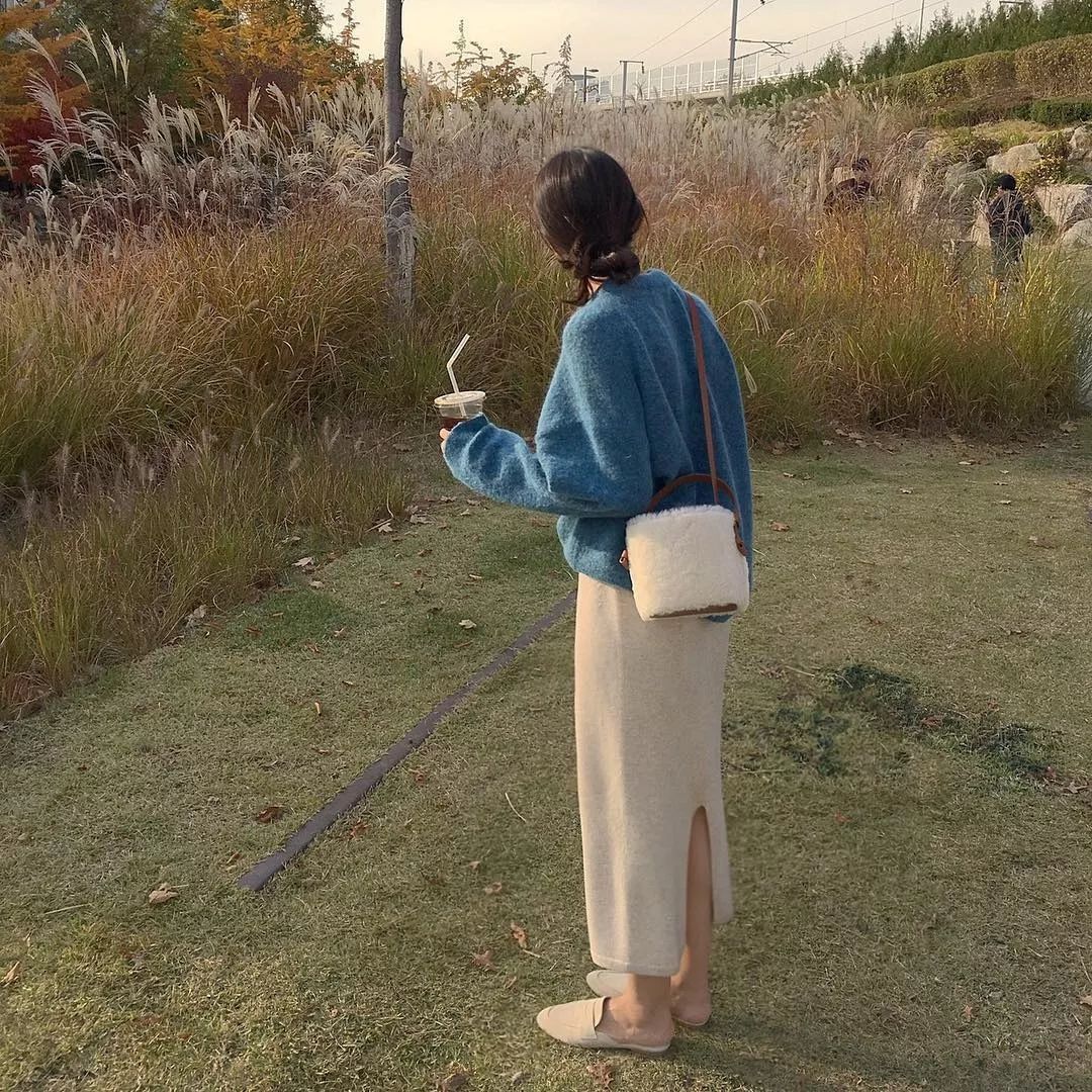 时髦新穿法冬天也能穿裙子,冬季哪些裙子比较轻盈又好穿