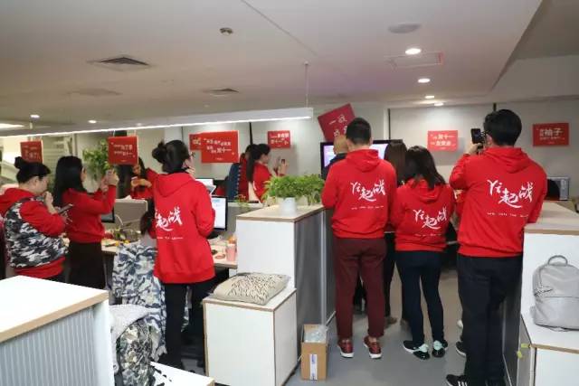 鄂尔多斯羊绒衫爆款,温暖全世界的羊毛衫