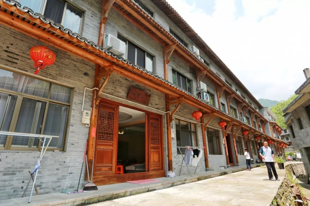 巾帼创辉煌,巾帼逐梦出彩人生