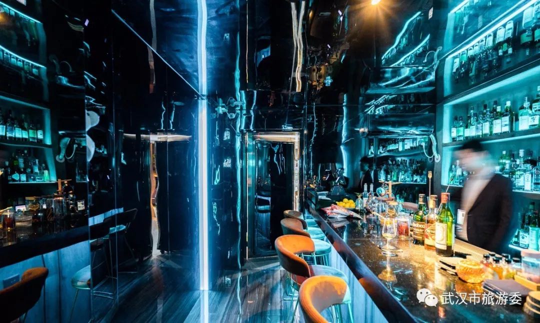 小雪节气外出,小雪节气酒到店