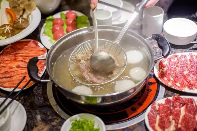 6.8折！烟台路上这家烧烤城震撼登场！承包你的整个5月……