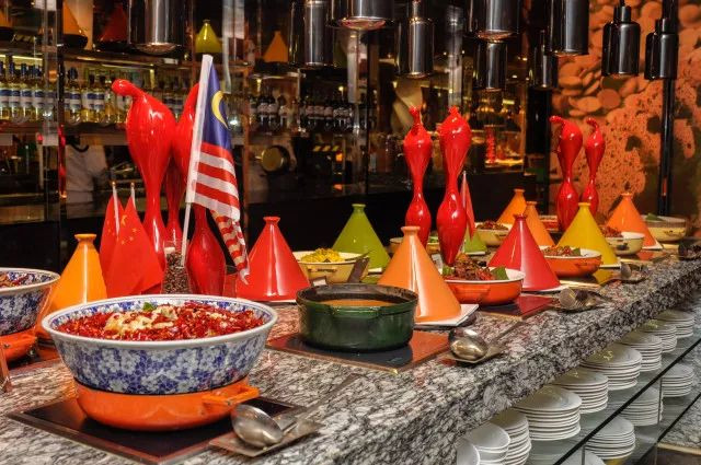 ￥238/位——“爱尔兰生蚝+15种海鲜”畅吃，还送波龙！乐队表演周末哈根达斯！这家希尔顿旗下酒店颠覆吃货想象！