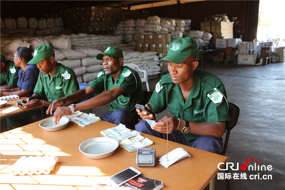来自中国的援助,正在津巴布韦改善非洲难民的生活