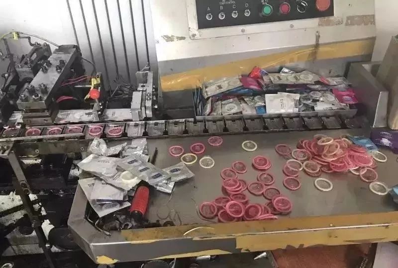 50万盒假避孕套被查成本仅4毛钱,50万盒假冒避孕套