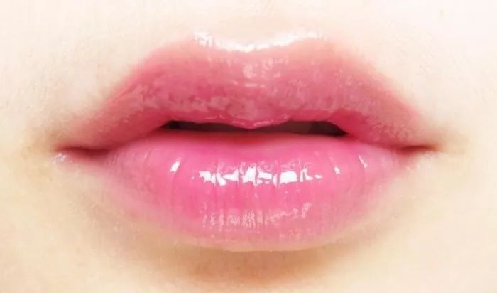 沙漠唇专用唇膏,沙漠唇滋润口红