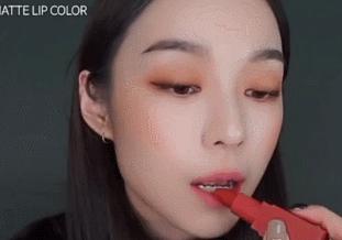 三吉彩花的妆容,可盐可酷可爱可温柔