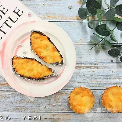 芝士焗红薯的简单做法,甜蜜蜜汁红薯的做法