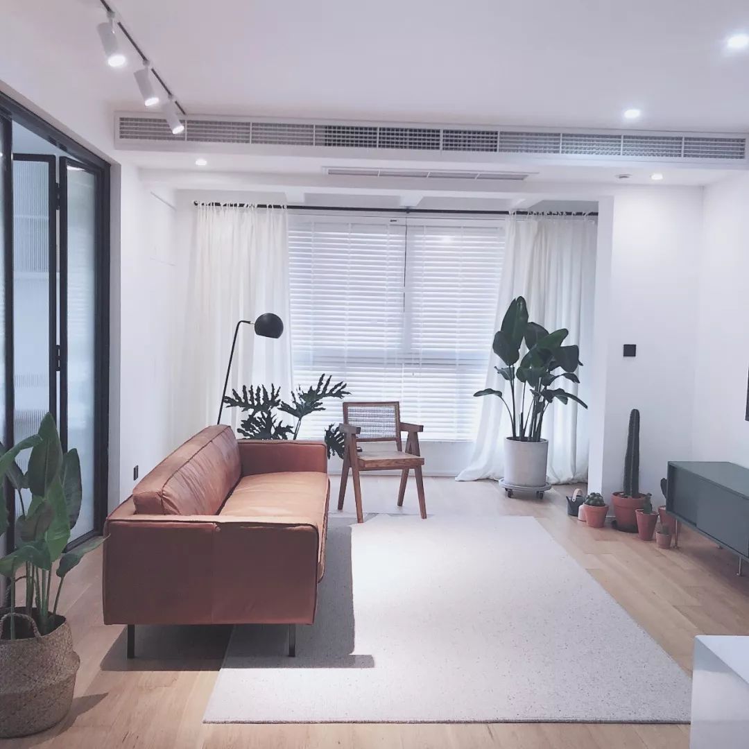 家里乱全怪娃？娃说：你看看别人家的爸妈！生10个孩子也不怕