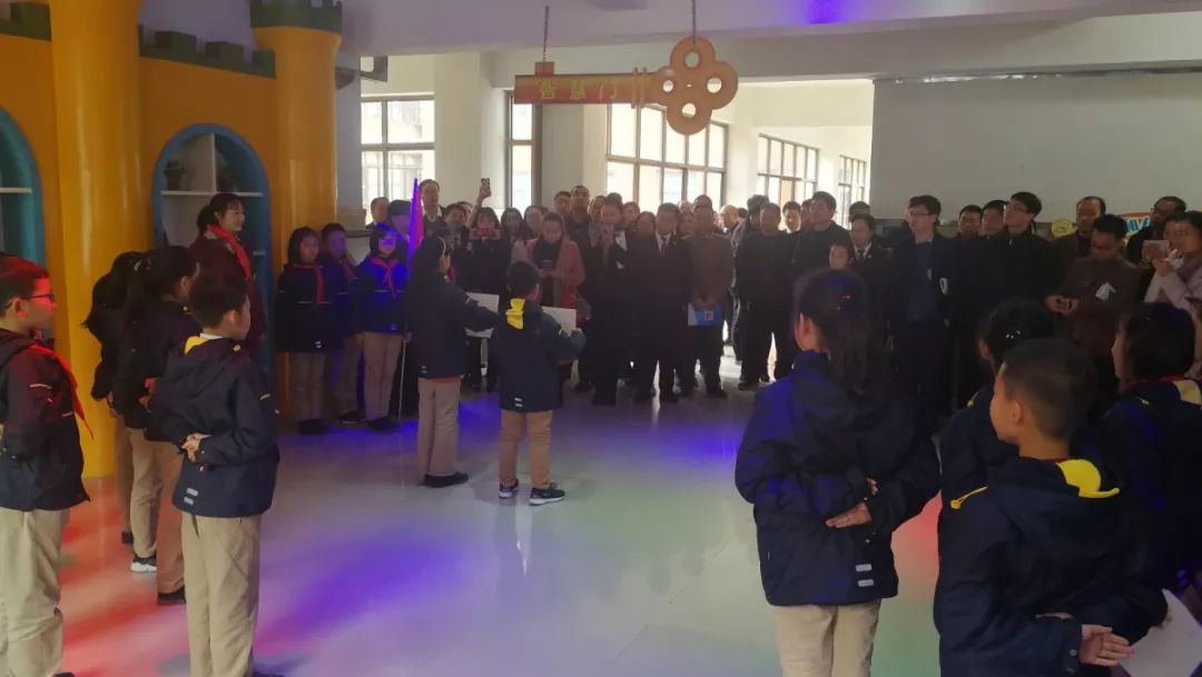 绾㈤宸炬硶瀛﹂櫌灞曠ず,绾㈤宸炬硶瀛﹂櫌鏍″洯娲诲姩