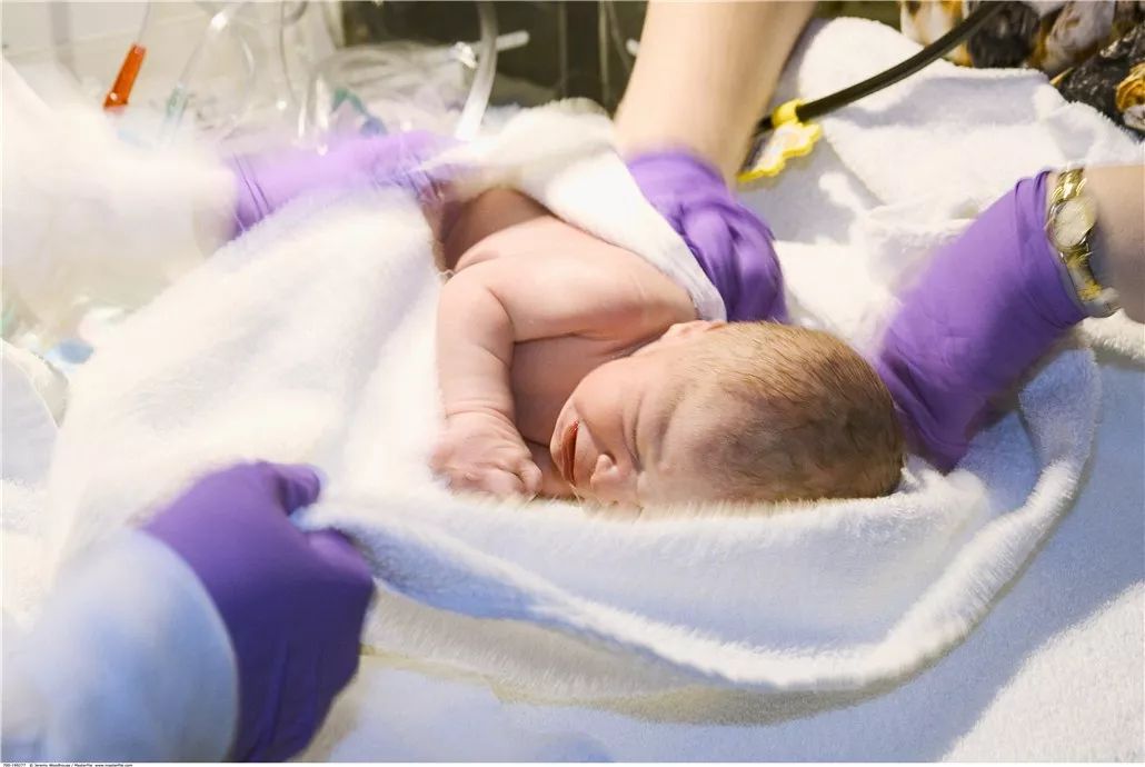 当妈了才懂得母亲的伟大,当妈后才知道母亲是多么的伟大