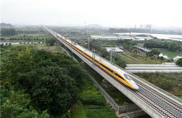 杭黄高铁开通市郊列车,沪杭高铁过嘉兴南站吗