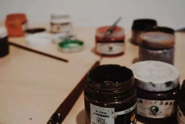 又一“扫地僧”火了！保洁阿姨的3D黑板报惊艳全网……