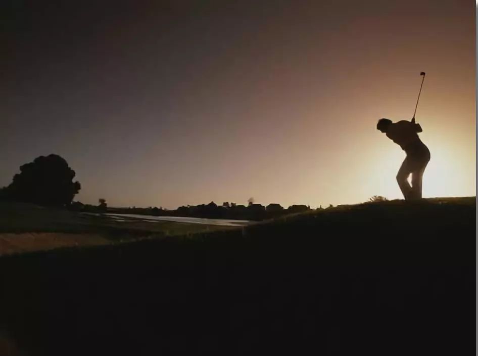 正确的高尔夫挥杆方法,高尔夫热身视频教程