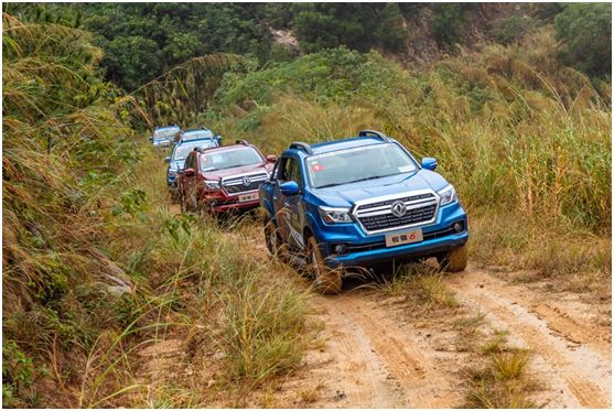 郑州日产锐骐6汽车测评,锐骐6皮卡房车试驾视频