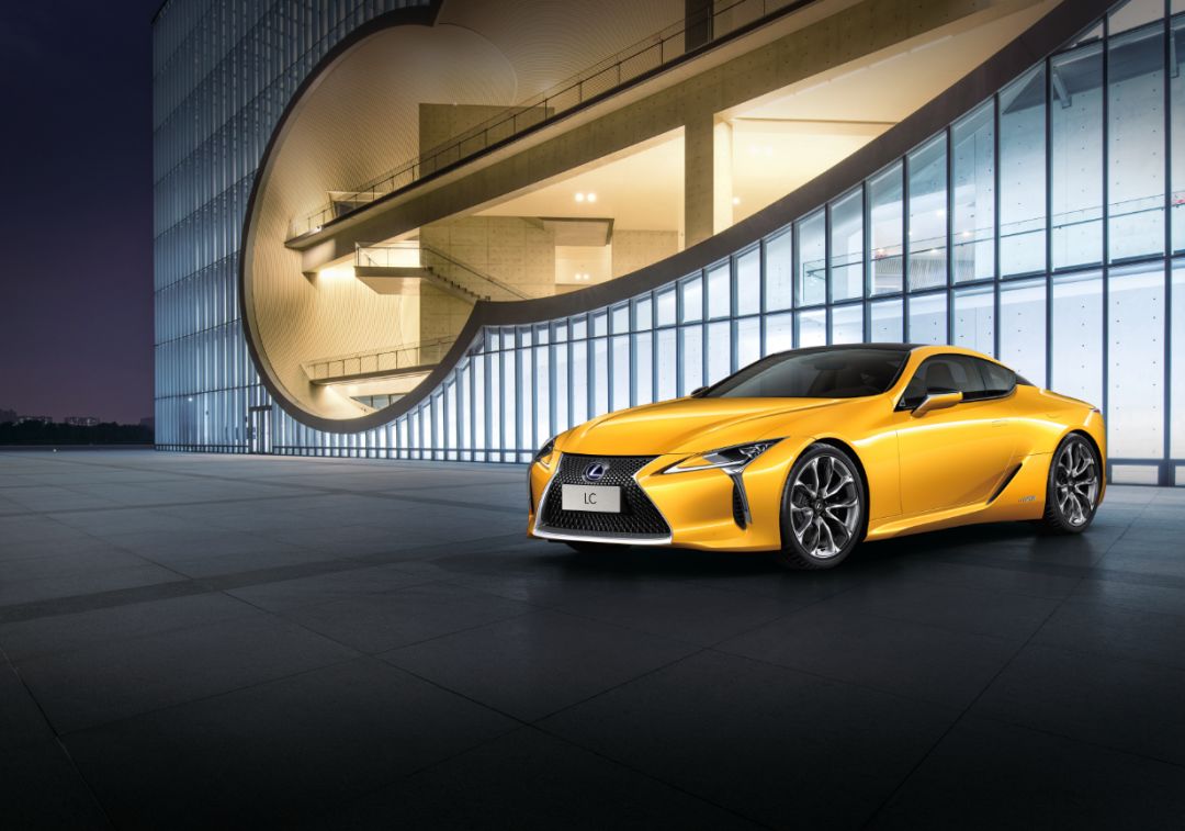 跳跃于指间也驰骋于天地，潮流与经典不只说说而已