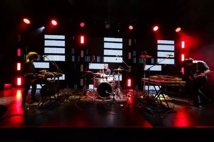 YSL在上海开了家快闪酒店,我们去试了她家新口红!