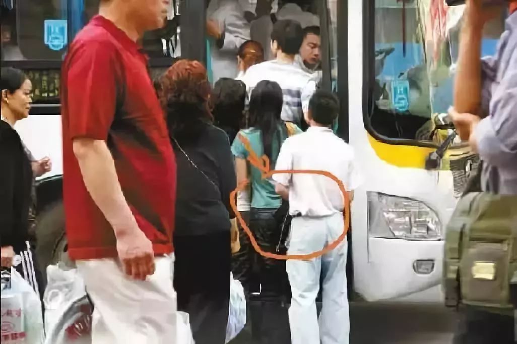 来自一位小偷的年终总结句句扎心,一个小偷的心得感悟