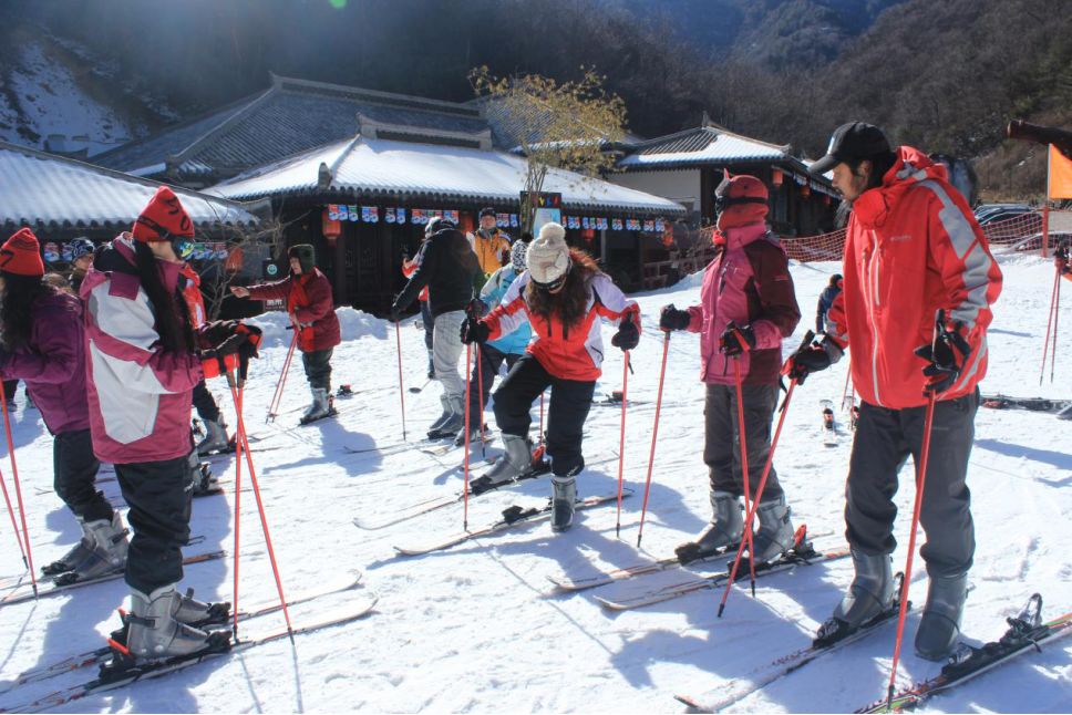 2024年天燕滑雪场门票,神农架天燕滑雪