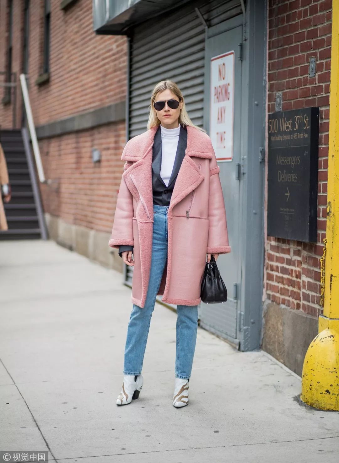 秋季长外套的多种穿法,外套太长了怎么穿才好看